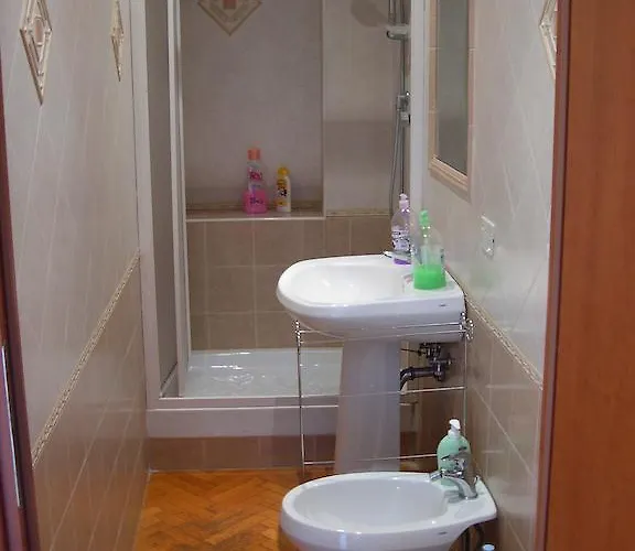 Gg לינה וארוחת בוקר *